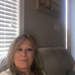 Meet your Posher, Lina